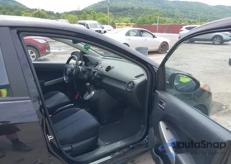 2013 Mazda Mazda2 Sport из США, поврежденный, VIN JM1DE1KZ4D0164135